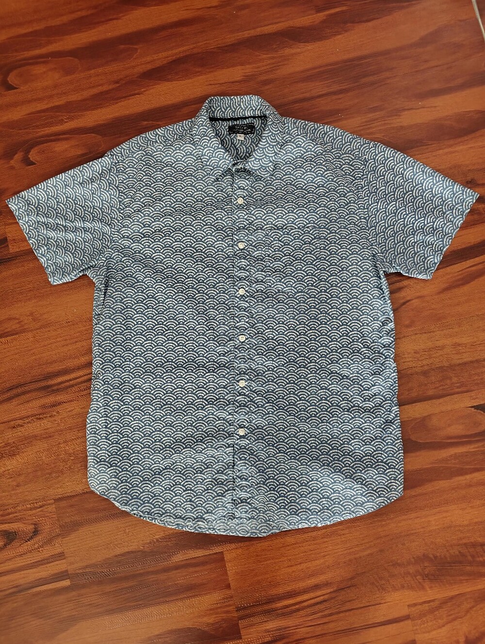 Blade + Blue Navy Short-Sleeve Wave-Print Button-Down Shirt